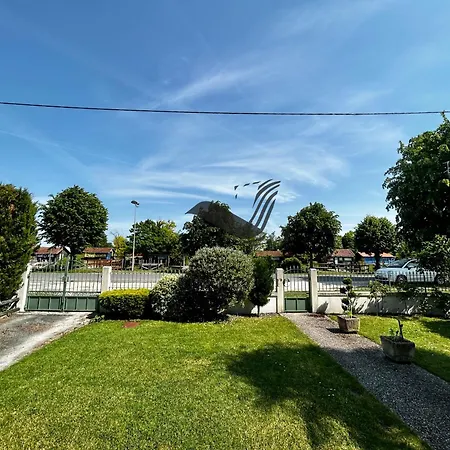 Arrive ! - Situee Sur Le Chenal De La Greve