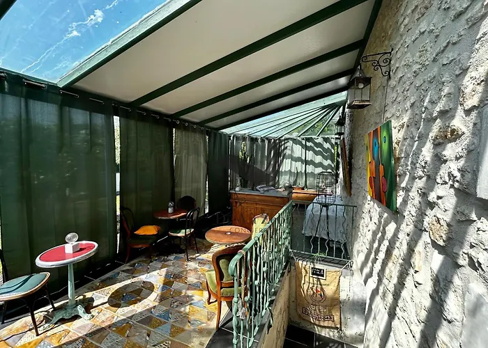 Arrive ! - Située Sur Le Chenal De La Grève