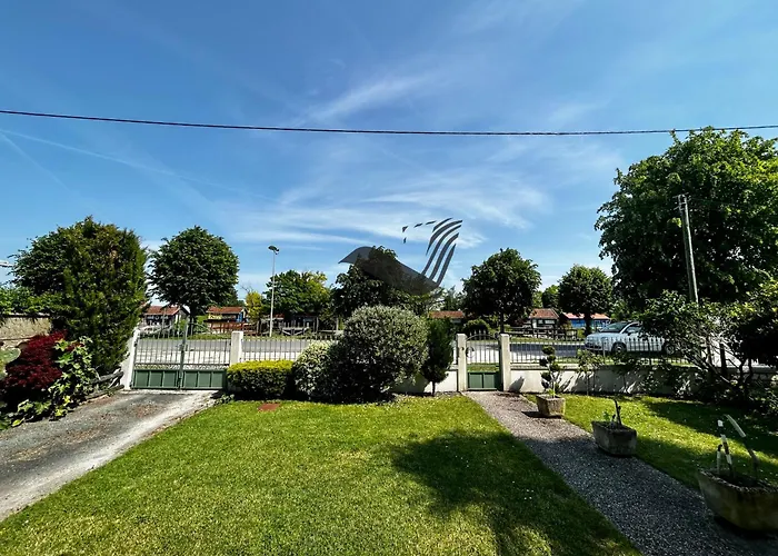 Arrive ! - Située Sur Le Chenal De La Grève