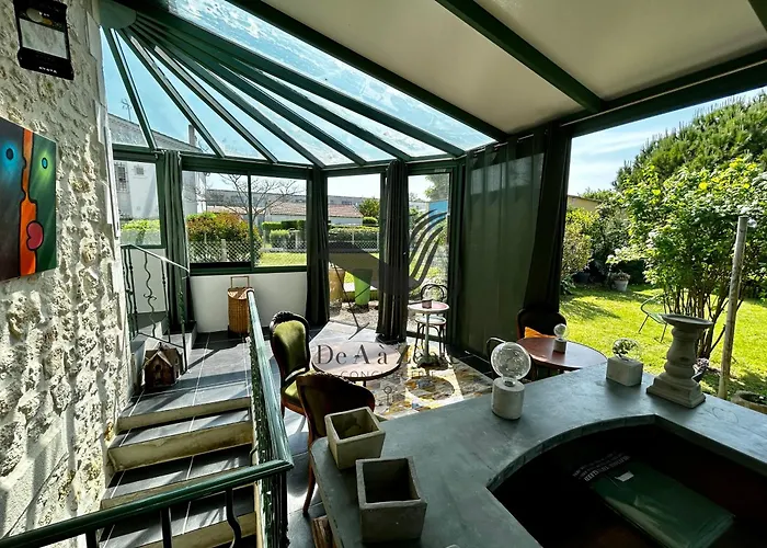 Arrive ! - Située Sur Le Chenal De La Grève